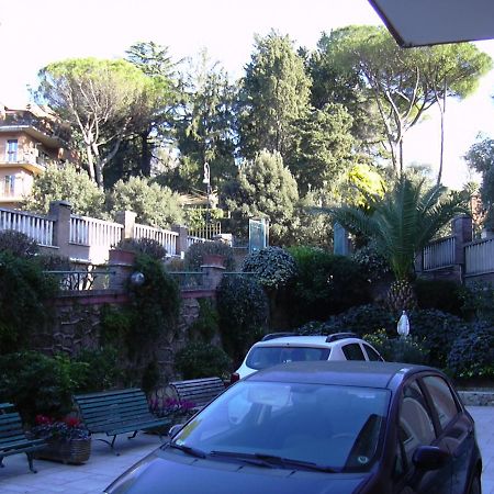 Casa Per Ferie Suore Domenicane Рим Екстериор снимка